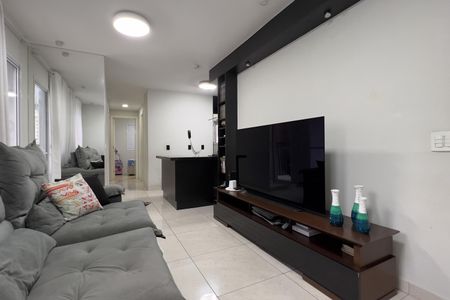 Sala de apartamento para alugar com 3 quartos, 68m² em Vila Augusta, Guarulhos