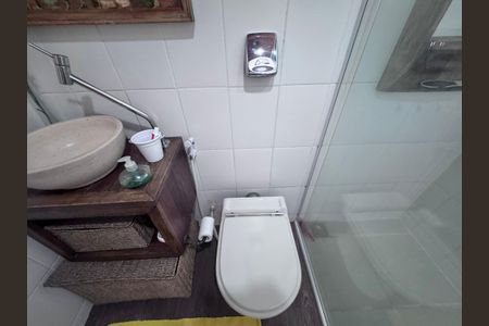 Casa de condomínio à venda com 160m², 3 quartos e 1 vaga Casa de condomínio à venda com 160m², 3 quartos e 1 vagaBanheiro Social