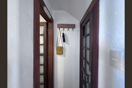 Casa de condomínio à venda com 160m², 3 quartos e 1 vaga Casa de condomínio à venda com 160m², 3 quartos e 1 vagaCorredor