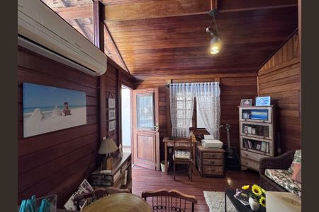 Sala 2 de casa de condomínio à venda com 3 quartos, 160m² em Vargem Pequena, Rio de Janeiro