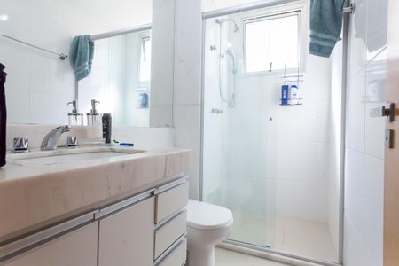 Apartamento à venda com 69m², 2 quartos e 2 vagas Apartamento à venda com 69m², 2 quartos e 2 vagasBanheiro Social