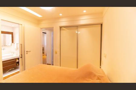 Apartamento à venda com 88m², 3 quartos e 1 vaga Apartamento à venda com 88m², 3 quartos e 1 vagaSuíte