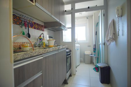 Apartamento à venda com 64m², 2 quartos e 2 vagasCozinha
