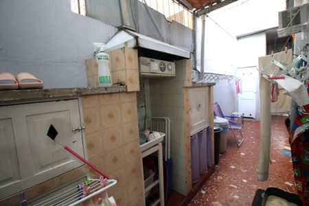 Casa à venda com 300m², 2 quartos e 6 vagasÁrea de Serviço