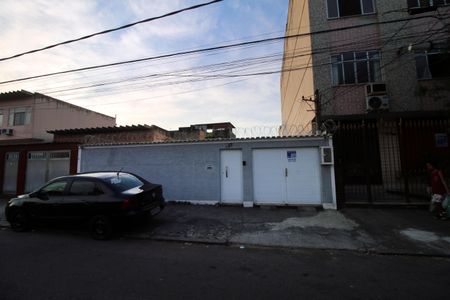 Casa à venda com 300m², 2 quartos e 6 vagasFachada da casa