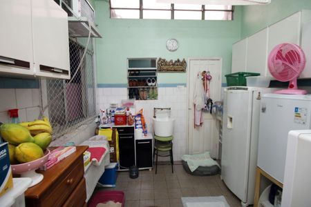 Casa à venda com 300m², 2 quartos e 6 vagasCopa