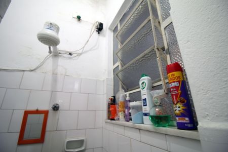 Casa à venda com 300m², 2 quartos e 6 vagasBanheiro de serviço