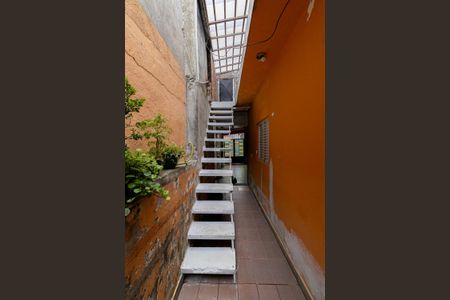 Casa para alugar com 50m², 1 quarto e sem vaga Casa para alugar com 50m², 1 quarto e sem vagaEscada