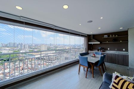 Apartamento à venda com 101m², 3 quartos e 2 vagas Apartamento à venda com 101m², 3 quartos e 2 vagasVaranda