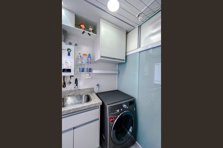 Apartamento à venda com 101m², 3 quartos e 2 vagas Apartamento à venda com 101m², 3 quartos e 2 vagasÁrea de Serviço