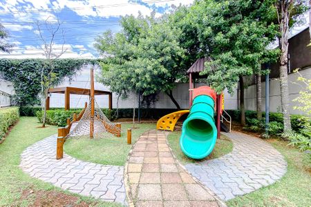 Apartamento à venda com 101m², 3 quartos e 2 vagasÁrea comum - Playground