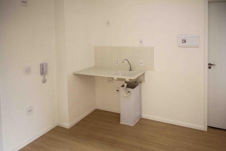 Cozinha de kitnet/studio para alugar com 1 quarto, 18m² em Vila Ema, São Paulo