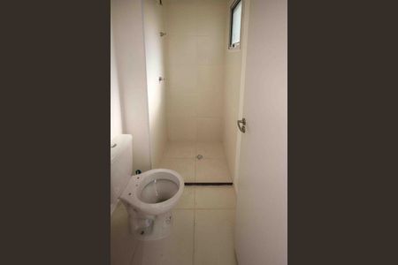 Banheiro de kitnet/studio para alugar com 1 quarto, 18m² em Vila Ema, São Paulo