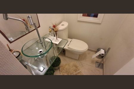 Apartamento à venda com 130m², 2 quartos e 2 vagas Apartamento à venda com 130m², 2 quartos e 2 vagasLavabo