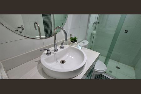 Apartamento à venda com 130m², 2 quartos e 2 vagas Apartamento à venda com 130m², 2 quartos e 2 vagasBanheiro Suíte 1