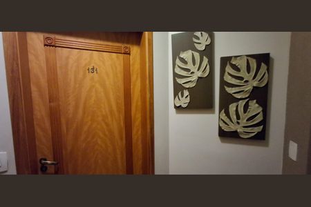 Apartamento à venda com 130m², 2 quartos e 2 vagas Apartamento à venda com 130m², 2 quartos e 2 vagasEntrada