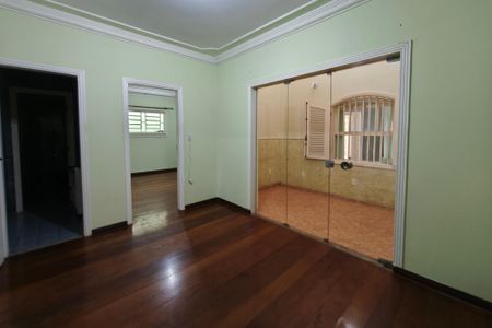 Casa à venda com 320m², 3 quartos e 3 vagas Casa à venda com 320m², 3 quartos e 3 vagasSala de Jantar