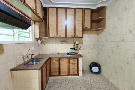 Casa à venda com 320m², 3 quartos e 3 vagas Casa à venda com 320m², 3 quartos e 3 vagasCozinha