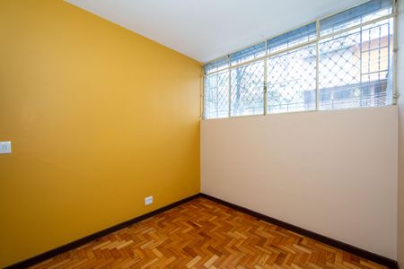 Quarto de apartamento à venda com 1 quarto, 55m² em Serra, Belo Horizonte