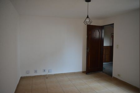 Sala de apartamento para alugar com 2 quartos, 50m² em Conjunto Residencial Planeta, Santo André