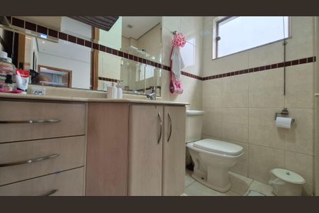 Casa à venda com 214m², 3 quartos e 2 vagasBanheiro