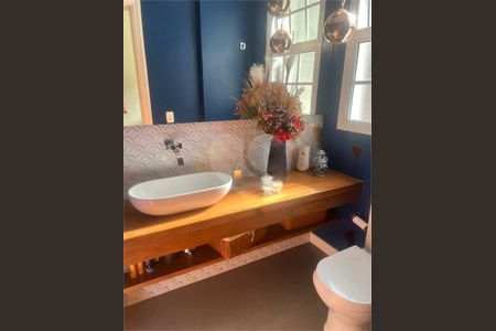 Casa à venda com 4 quartos, 320m² em Jardim Prudência, São Paulo