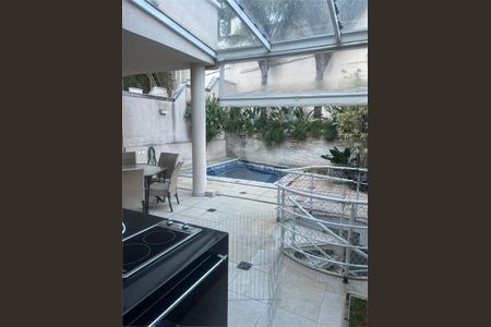 Casa à venda com 4 quartos, 320m² em Jardim Prudência, São Paulo