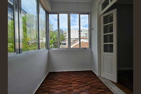 Apartamento à venda com 130m², 3 quartos e sem vaga