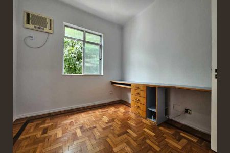 Apartamento à venda com 130m², 3 quartos e sem vaga