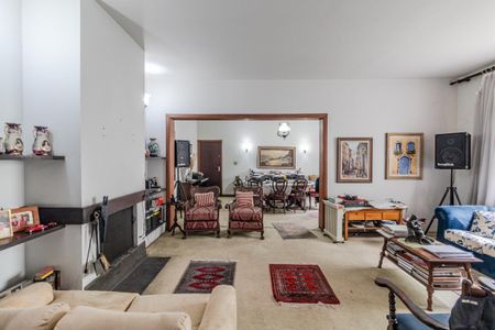 Casa à venda com 360m², 3 quartos e 6 vagasSala