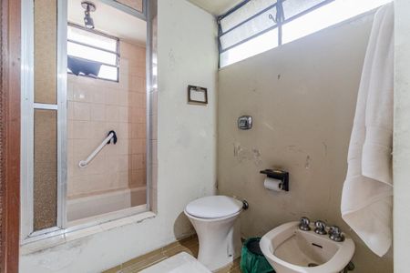 Casa à venda com 360m², 3 quartos e 6 vagasBanheiro da Suíte