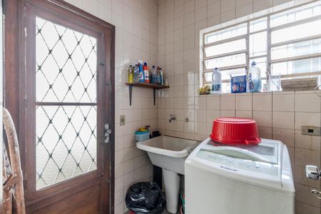 Casa à venda com 360m², 3 quartos e 6 vagasÁrea de Serviço