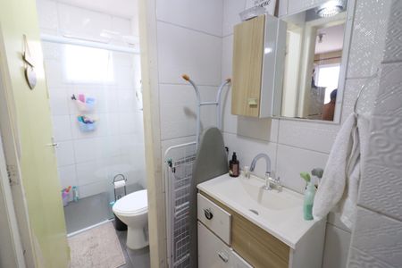 Banheiro Social de apartamento à venda com 2 quartos, 49m² em Novo Osasco, Osasco