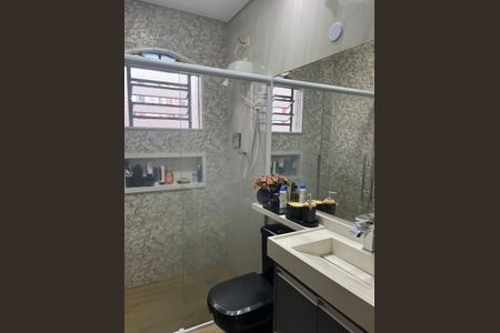 Apartamento à venda com 66m², 2 quartos e 1 vaga Apartamento à venda com 66m², 2 quartos e 1 vagaBanheiro