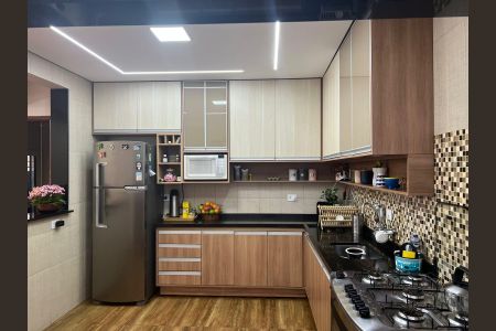 Apartamento à venda com 66m², 2 quartos e 1 vaga Apartamento à venda com 66m², 2 quartos e 1 vagaCozinha