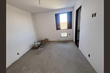 Casa à venda com 4 quartos, 200m² em Jardim Guanabara, Rio de Janeiro
