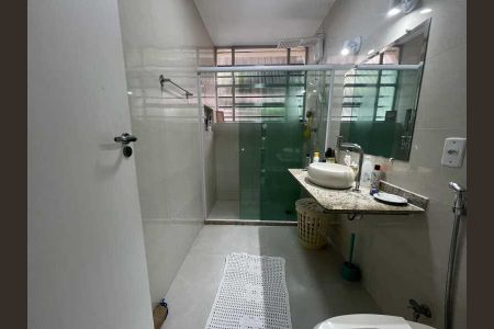 Casa à venda com 214m², 3 quartos e 4 vagas