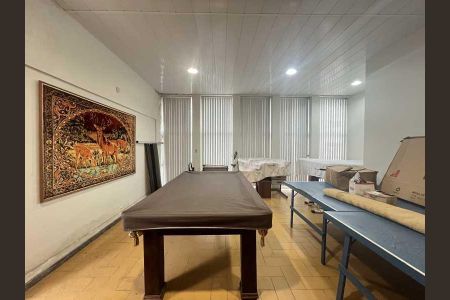 Casa à venda com 214m², 3 quartos e 4 vagas