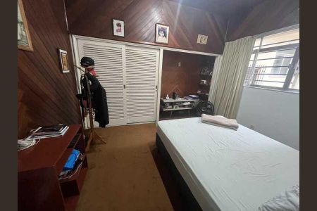 Casa à venda com 214m², 3 quartos e 4 vagas