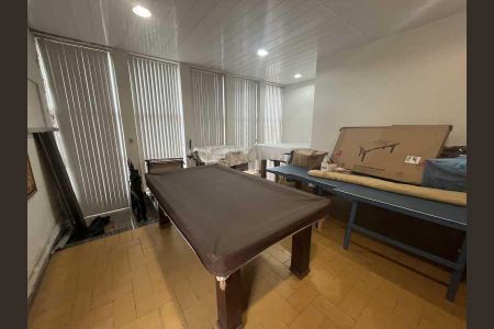 Casa à venda com 214m², 3 quartos e 4 vagas