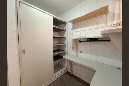 Casa à venda com 119m², 2 quartos e 2 vagas Casa à venda com 119m², 2 quartos e 2 vagasDespensa