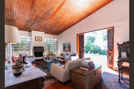 Casa à venda com 3 quartos, 250m² em Jardim Guedala, São Paulo