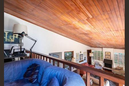 Casa à venda com 3 quartos, 250m² em Jardim Guedala, São Paulo