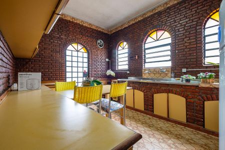 Casa à venda com 171m², 3 quartos e 2 vagas Casa à venda com 171m², 3 quartos e 2 vagasCozinha