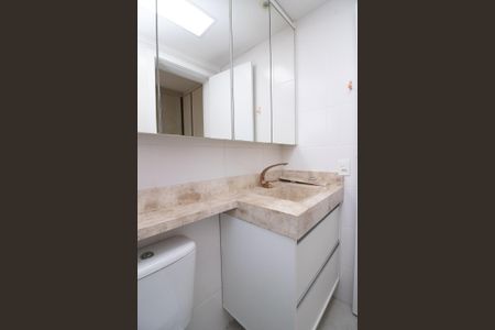 Apartamento à venda com 72m², 3 quartos e 2 vagasBanheiro da Suíte