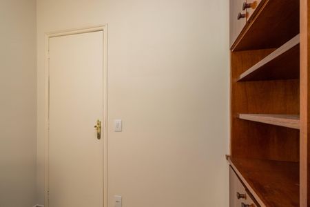 Casa à venda com 250m², 4 quartos e 2 vagasQuarto 1