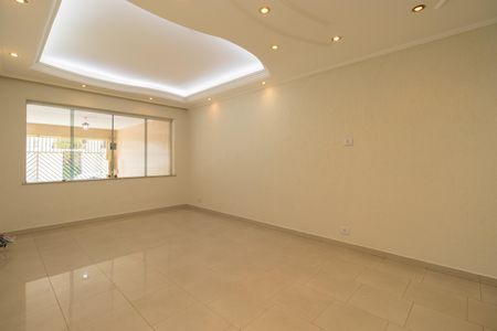 Casa à venda com 250m², 4 quartos e 2 vagasSala