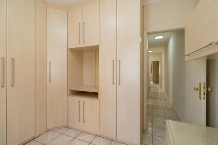 Casa à venda com 250m², 4 quartos e 2 vagasQuarto 2