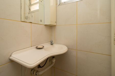 Casa à venda com 250m², 4 quartos e 2 vagasBanheiro de Serviço