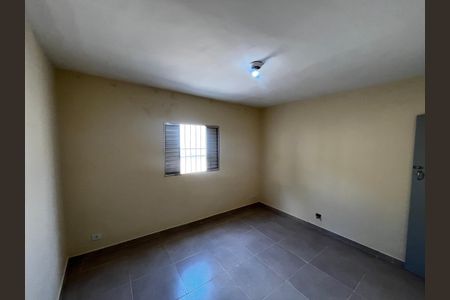 Quarto 1 de casa para alugar com 2 quartos, 80m² em Vila Roque, São Paulo